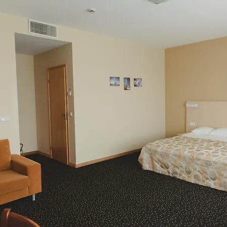 Park Hotel Latgola Daugavpils Extérieur photo