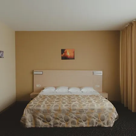 Park Hotel Latgola Daugavpils Extérieur photo